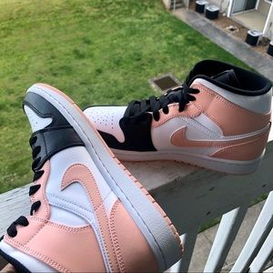 Air Jordan 1 mid - “ Crimson Tint “
